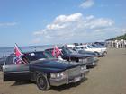 Jurmala rannal iged autod igete lippude all